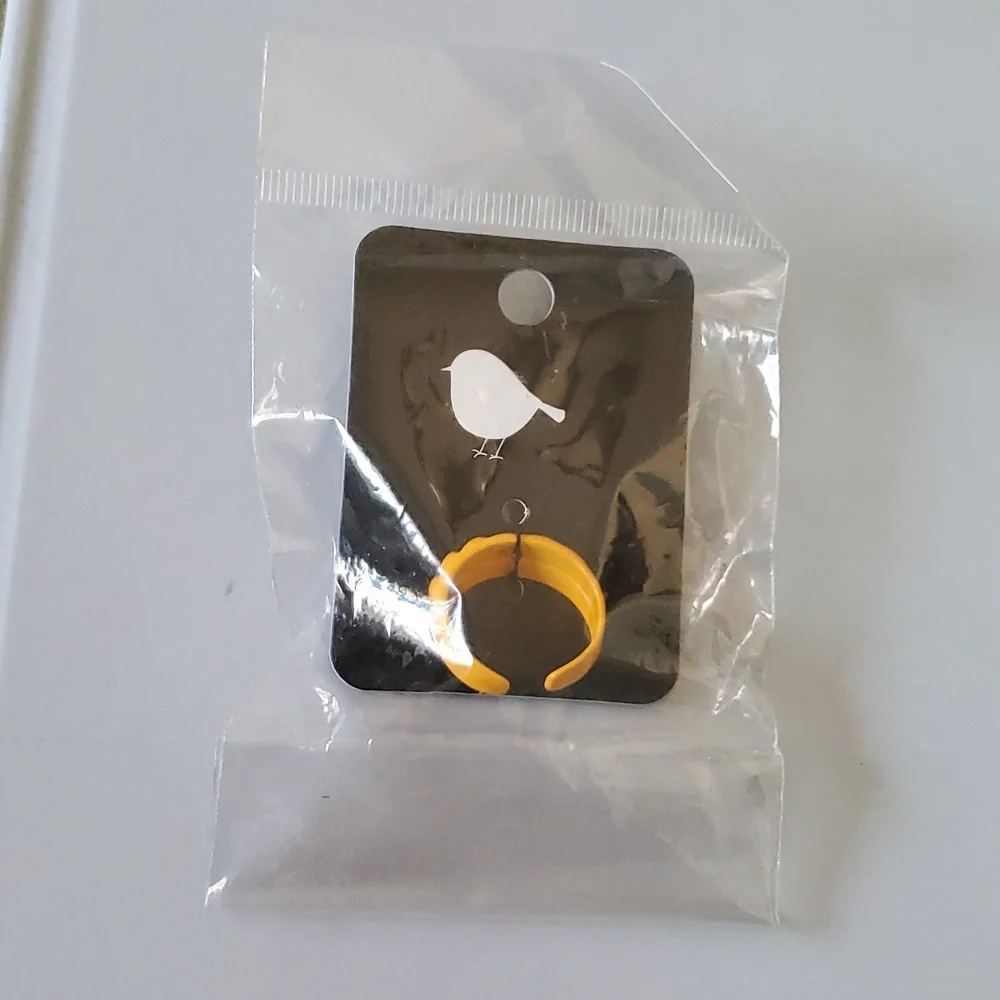 🎈3 FOR $10 RESIN RINGS - Picture 5 of 5